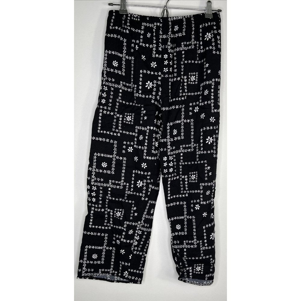 Amy Byer California 10 Made In Mexico Y2K Capri Black White Floral Pants